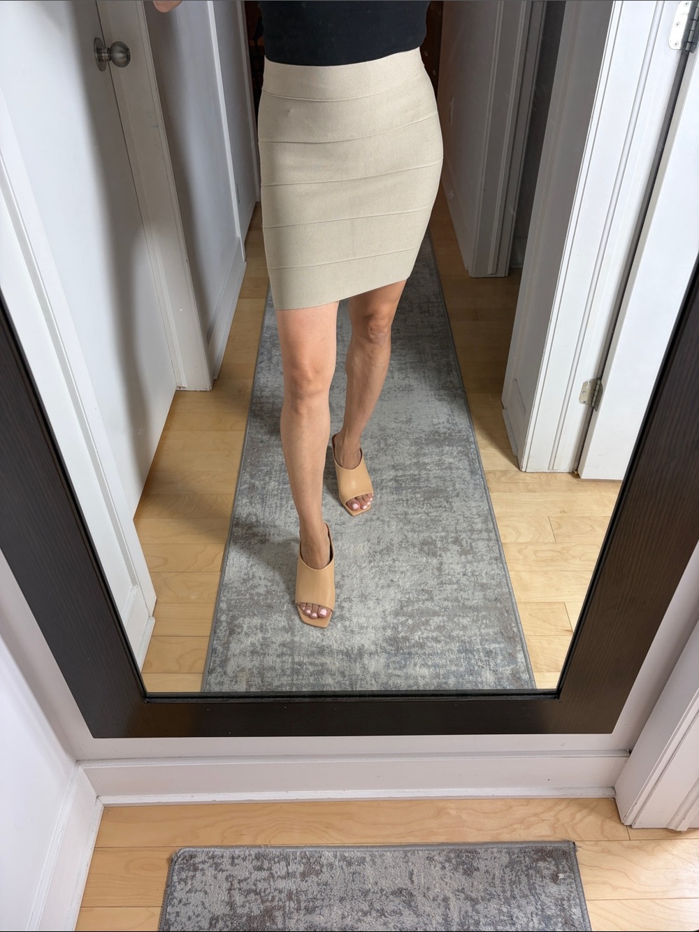 BCBGMaxAzria Beige Bandage Pencil Skirt